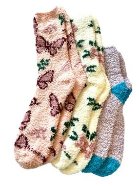 Cozy Floral Fuzzy Socks - 3 Pack (Pink, Cream, Lavender)